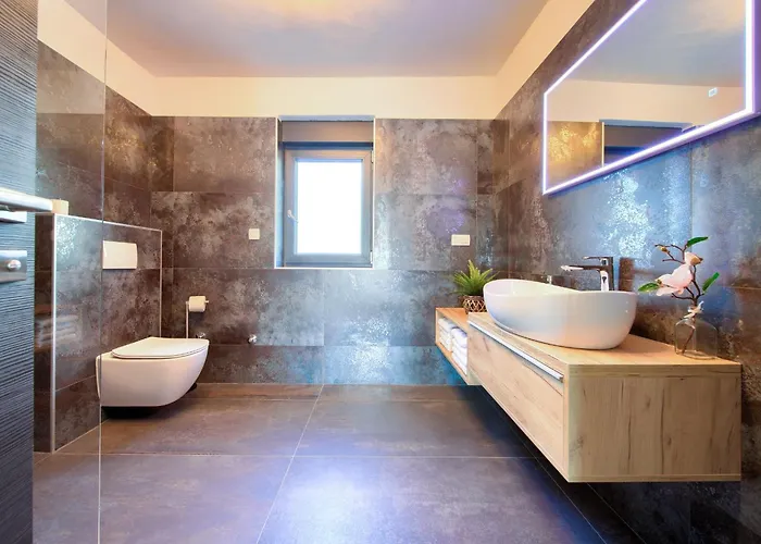 Villa Elegant Chiara With Pool Krk Town