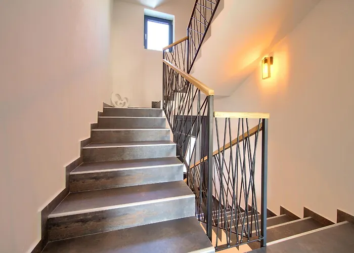 Elegant Chiara With Pool Krk Town