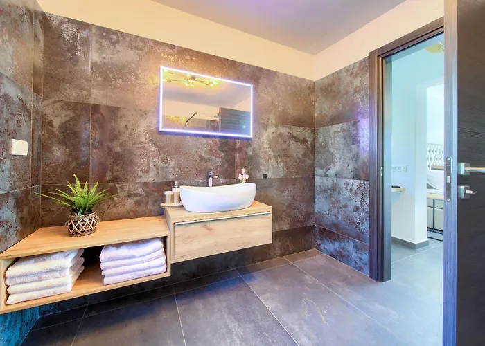 Elegant Chiara With Pool Villa Krk Town
