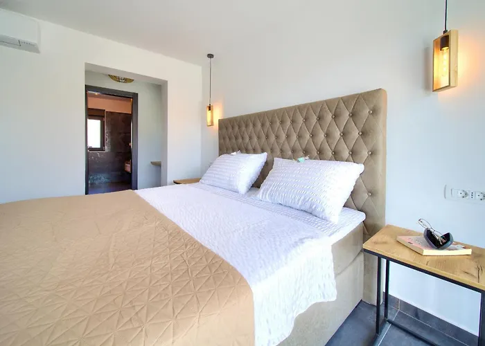 Elegant Chiara With Pool Βίλα Krk Town