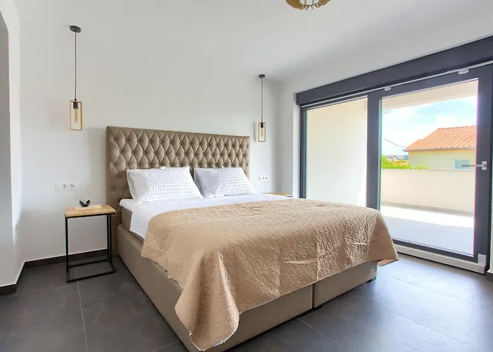 Villa Elegant Chiara With Pool