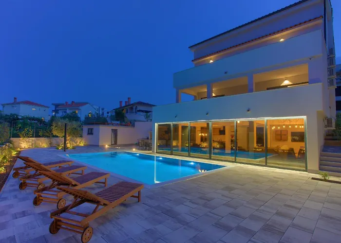 Elegant Chiara With Pool