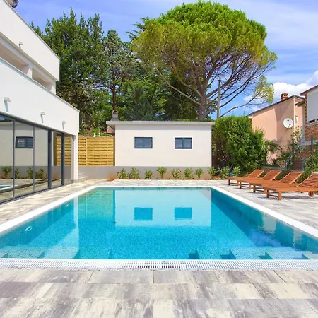 Villa Elegant Chiara With Pool Krk Town