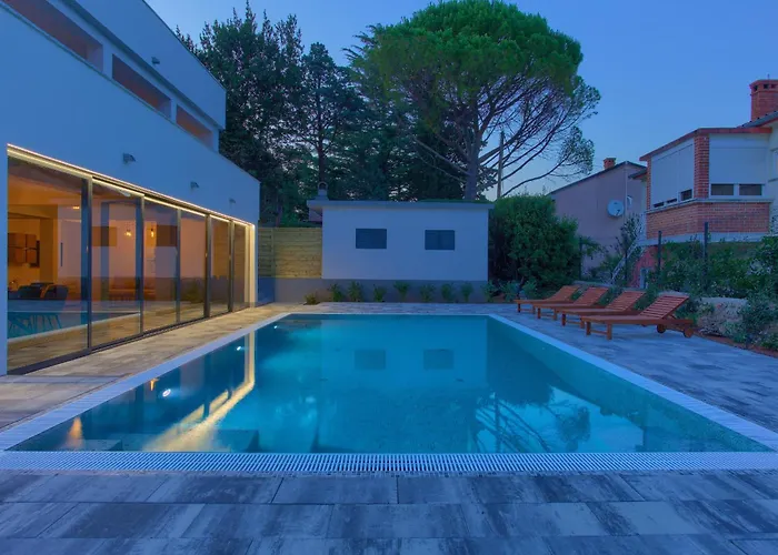 Villa Elegant Chiara With Pool Krk Town